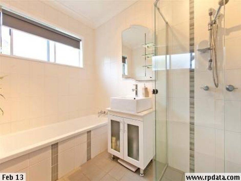 63 Barron Rd, Birkdale QLD 4159