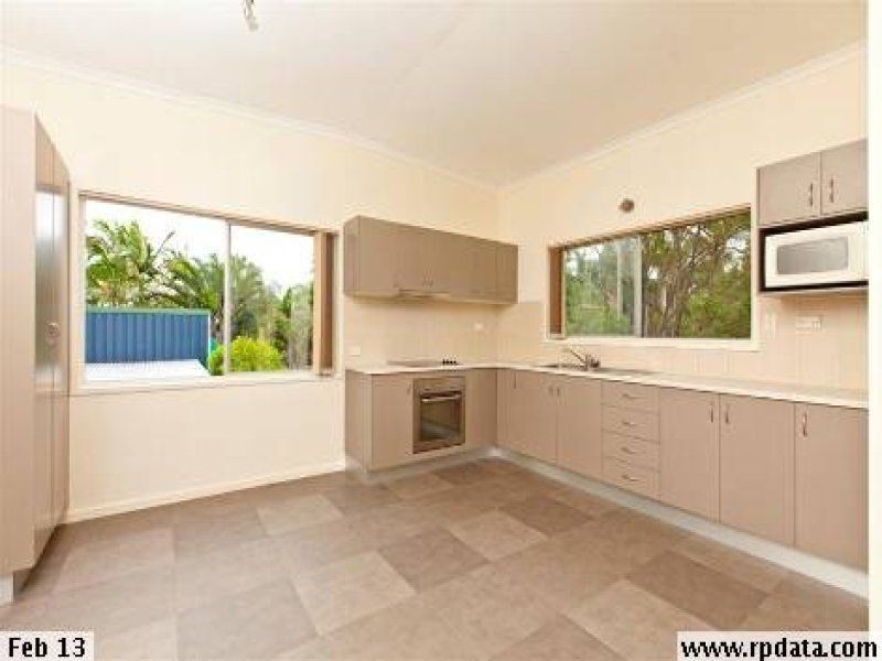63 Barron Rd, Birkdale QLD 4159