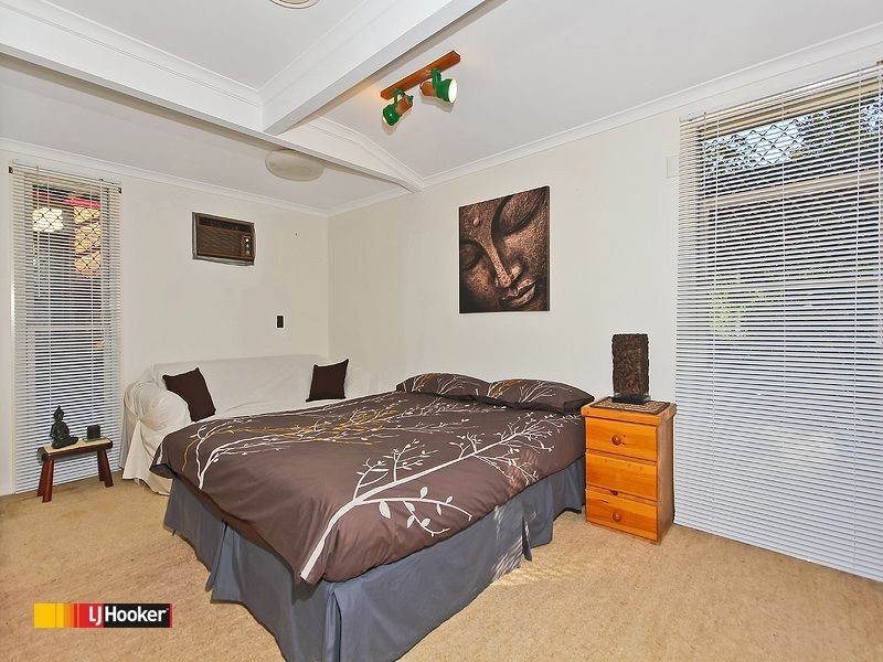24-26 Creek Rd, Birkdale QLD 4159
