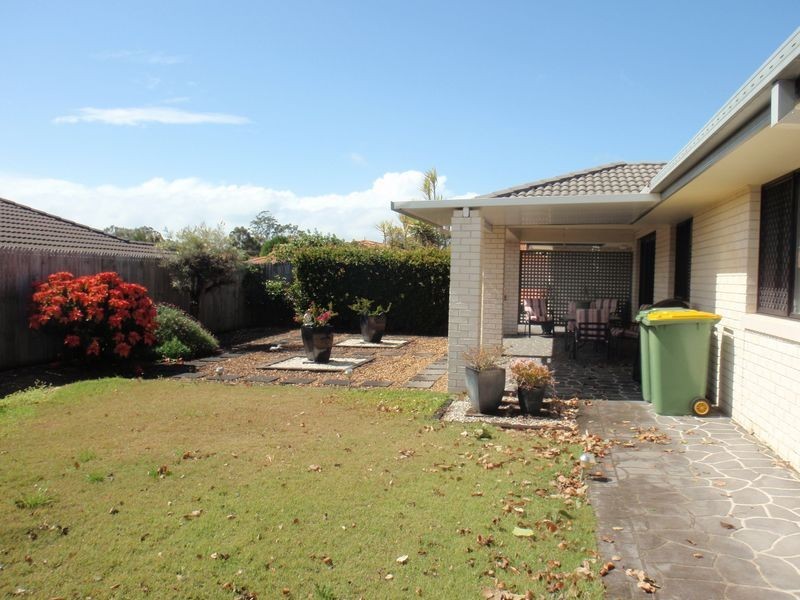2 Sailfish Court, Birkdale QLD 4159