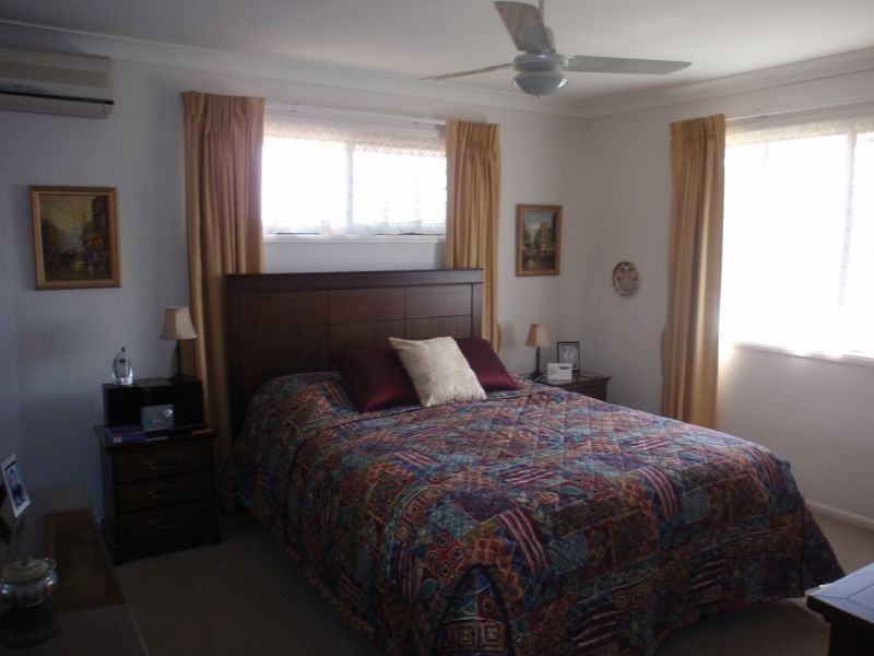 2 Sailfish Court, Birkdale QLD 4159