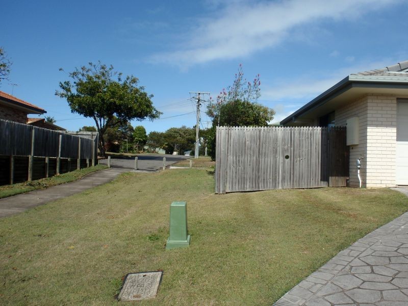 2 Sailfish Court, Birkdale QLD 4159