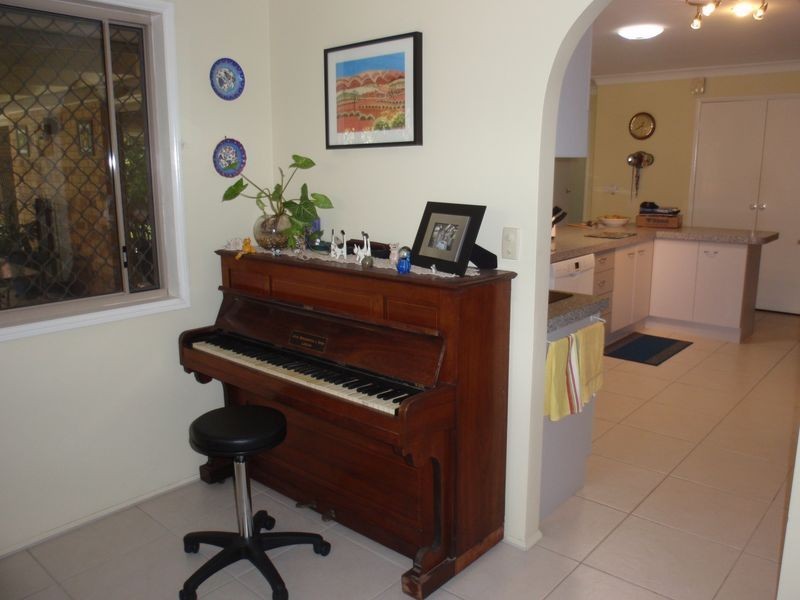 15 Shonagh Ct, Birkdale QLD 4159