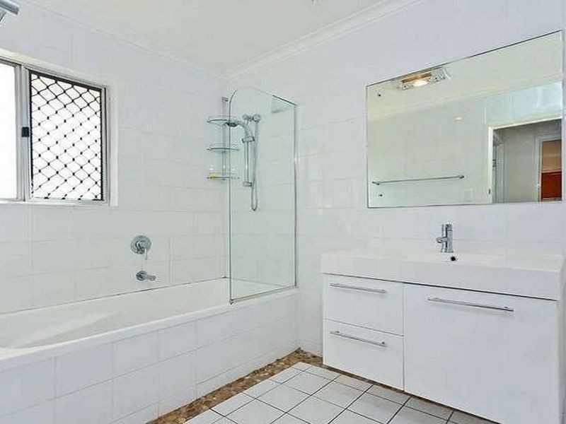 4-6 Thomas Street, Birkdale QLD 4159
