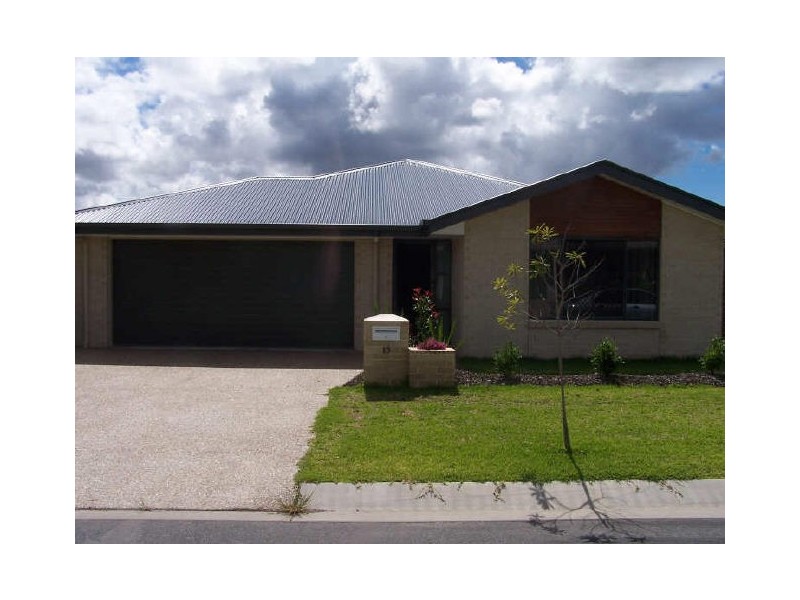 15 Rymera Cres, Gumdale QLD 4154