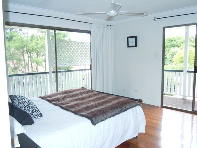 23 Catherine St, Birkdale QLD 4159