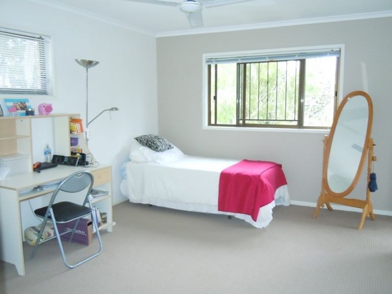 23 Catherine St, Birkdale QLD 4159