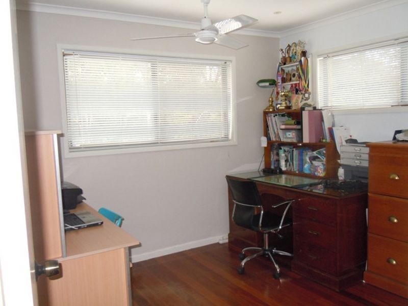 23 Catherine St, Birkdale QLD 4159