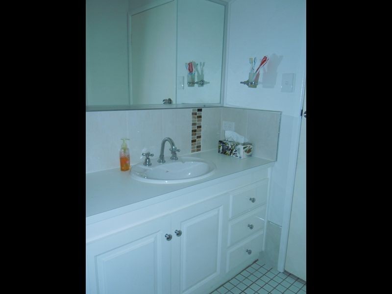 23 Catherine St, Birkdale QLD 4159