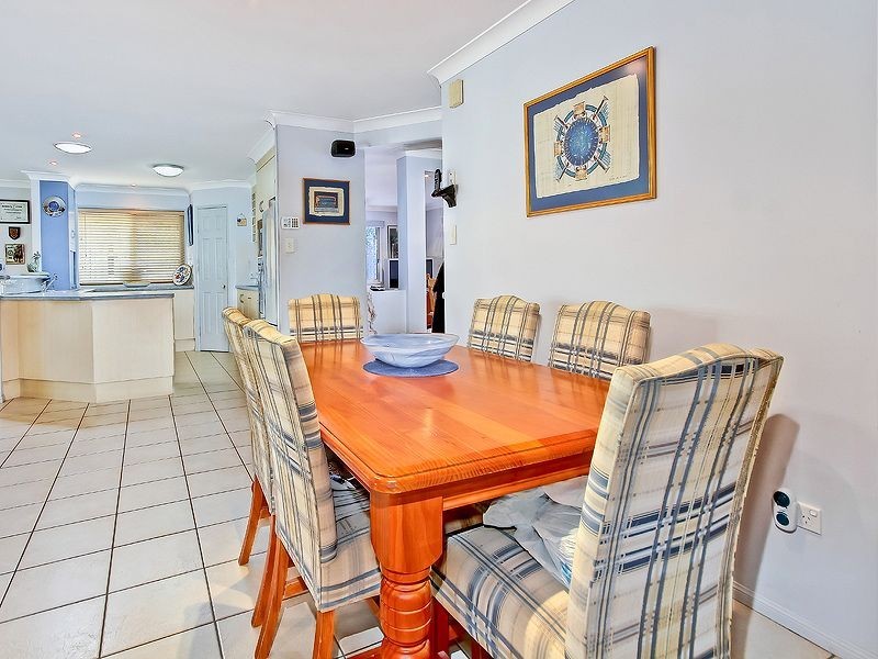 18 Hooper St, Birkdale QLD 4159