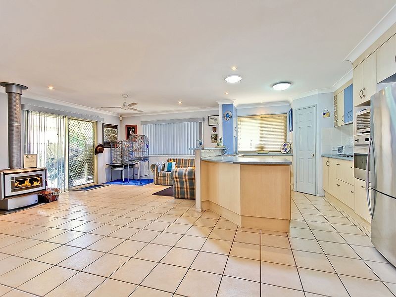 18 Hooper St, Birkdale QLD 4159