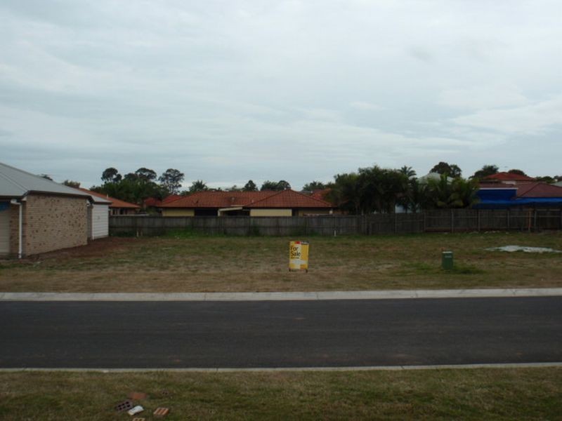 8 Nutmeg Court, Birkdale QLD 4159