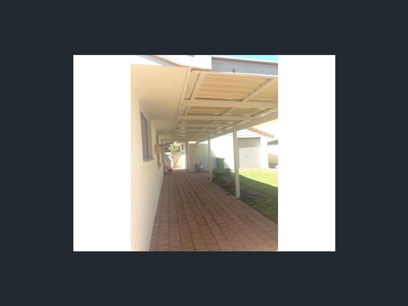 9 Moloaa Cr, Birkdale QLD 4159