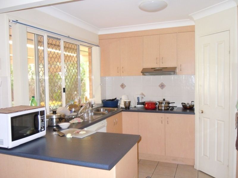 44 Barron Rd, Birkdale QLD 4159