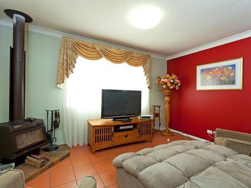 283 Redland Bay Road, Capalaba QLD 4157