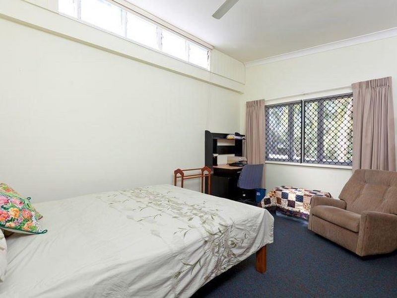 283 Redland Bay Road, Capalaba QLD 4157