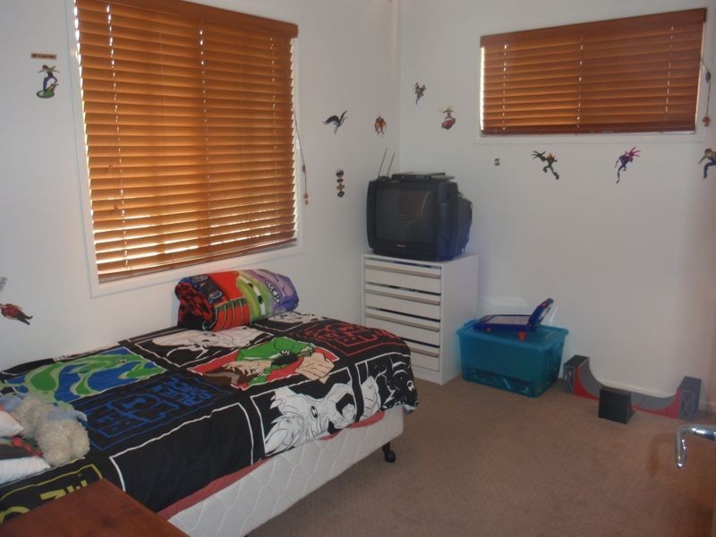 5 Barbara St, Thorneside QLD 4158