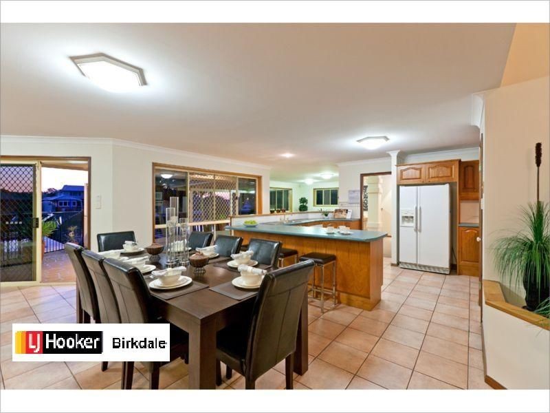 27 Downwind Ct, Birkdale QLD 4159