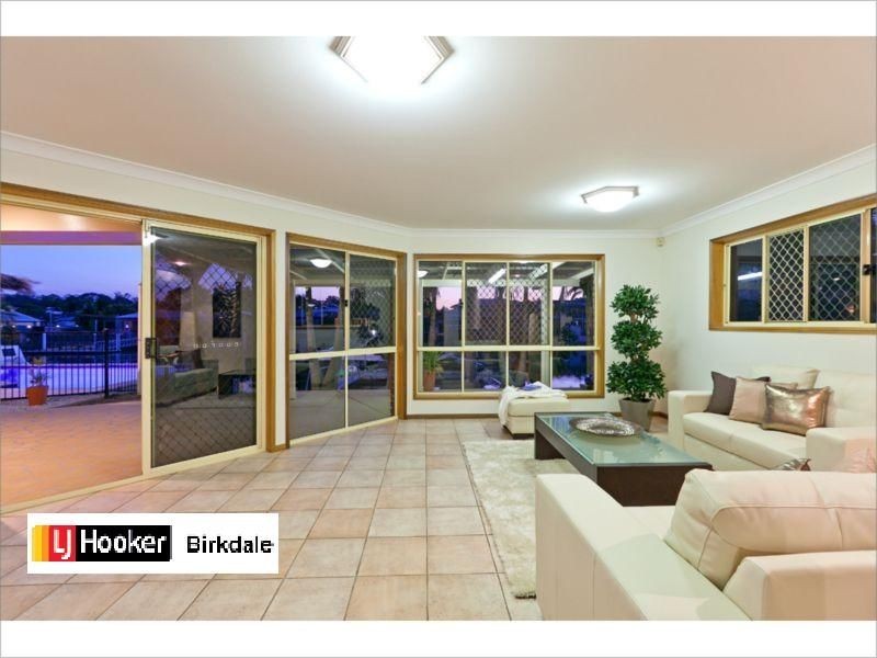 27 Downwind Ct, Birkdale QLD 4159