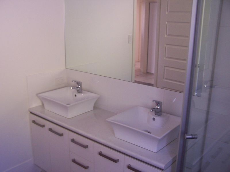 4 Raife Close, Wellington Point QLD 4160
