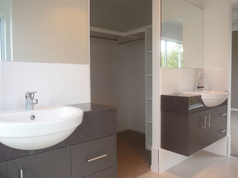 13 Nutmeg Court, Birkdale QLD 4159