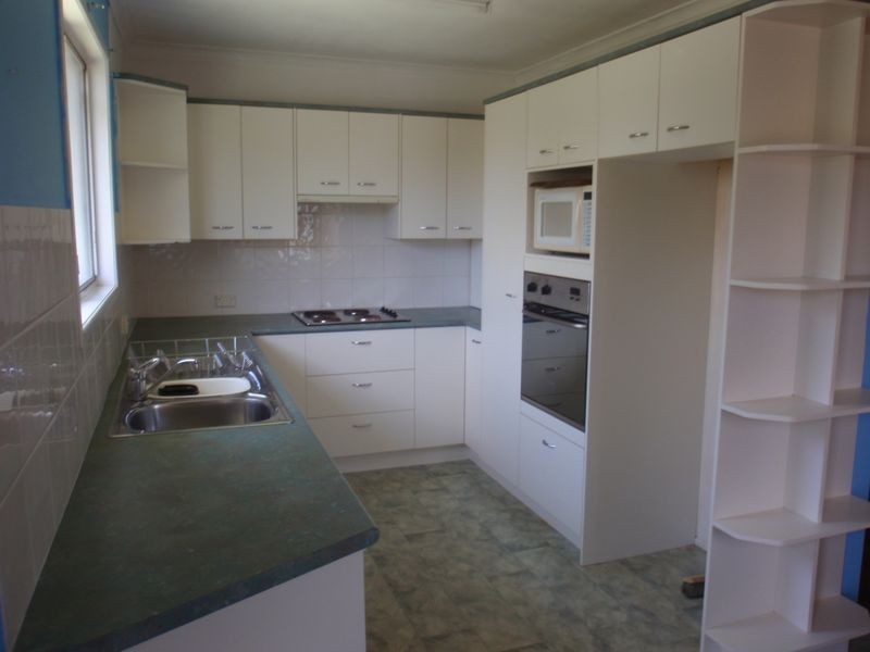 2 Moloaa Cr, Birkdale QLD 4159