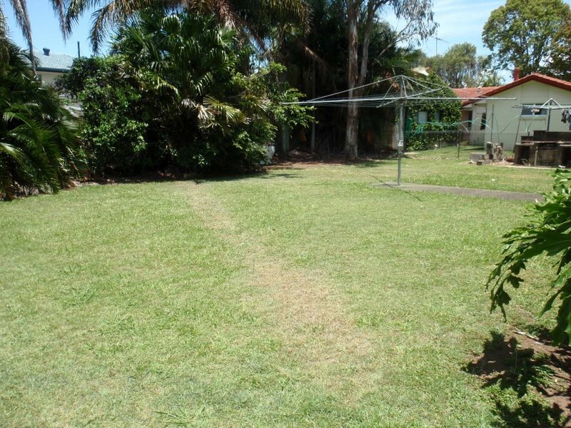2 Moloaa Cr, Birkdale QLD 4159