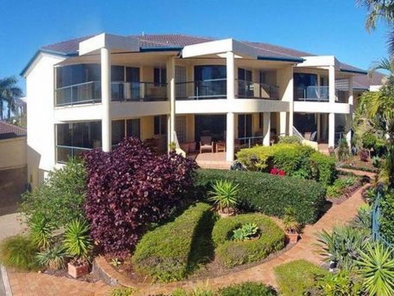 6/16 Commodore Dr, Birkdale QLD 4159