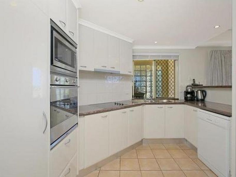 6/16 Commodore Dr, Birkdale QLD 4159