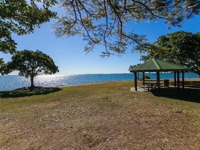 6/16 Commodore Dr, Birkdale QLD 4159