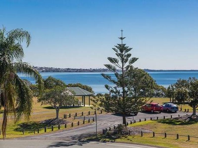 6/16 Commodore Dr, Birkdale QLD 4159