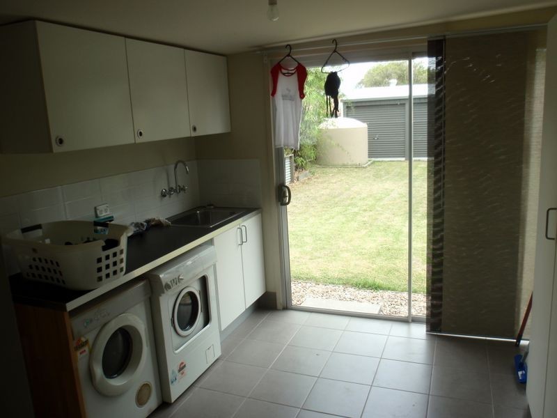 32 Mooroondu Road, Thorneside QLD 4158