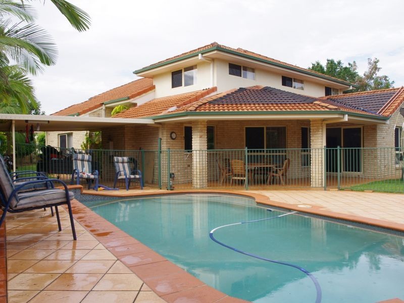 8 Sandwell Close, Wishart QLD 4122