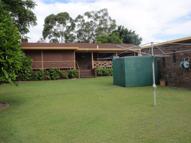 14 Downing St, Birkdale QLD 4159