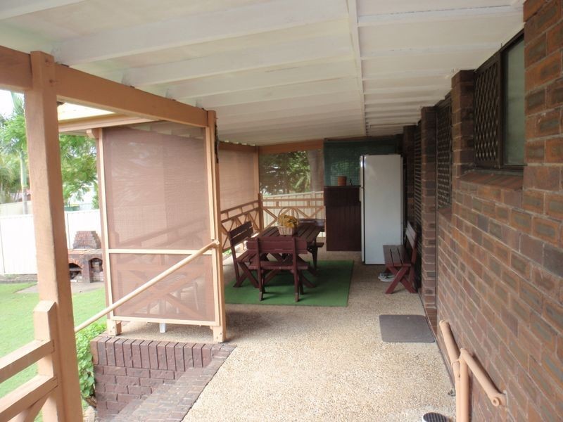 14 Downing St, Birkdale QLD 4159