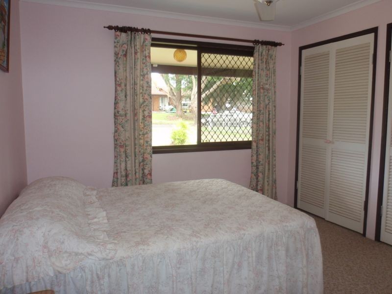 14 Downing St, Birkdale QLD 4159