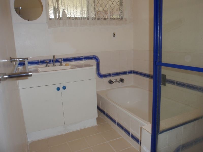 14 Downing St, Birkdale QLD 4159
