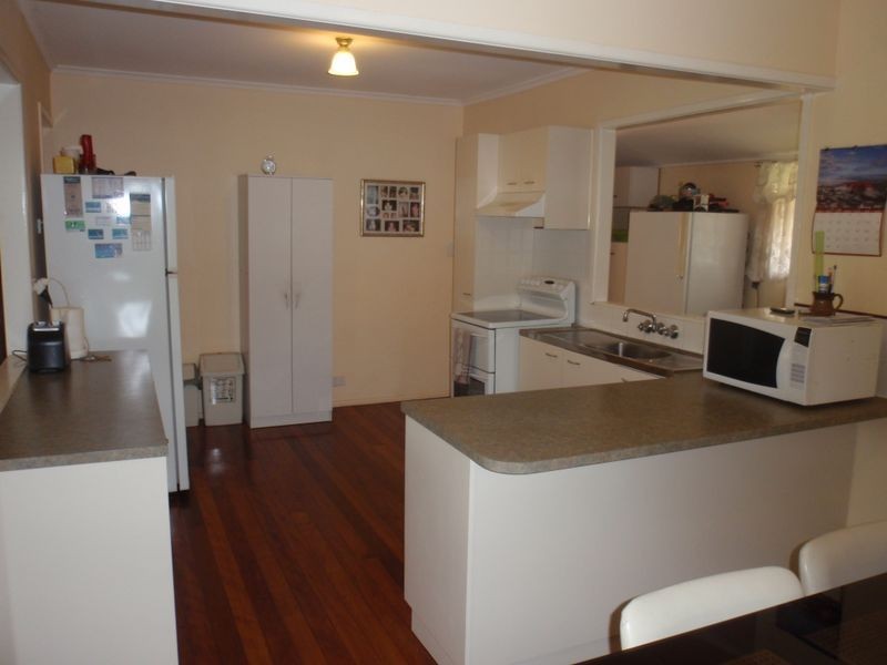 41 Birkdale Rd, Birkdale QLD 4159