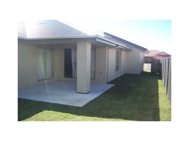 4 Raife Close, Wellington Point QLD 4160
