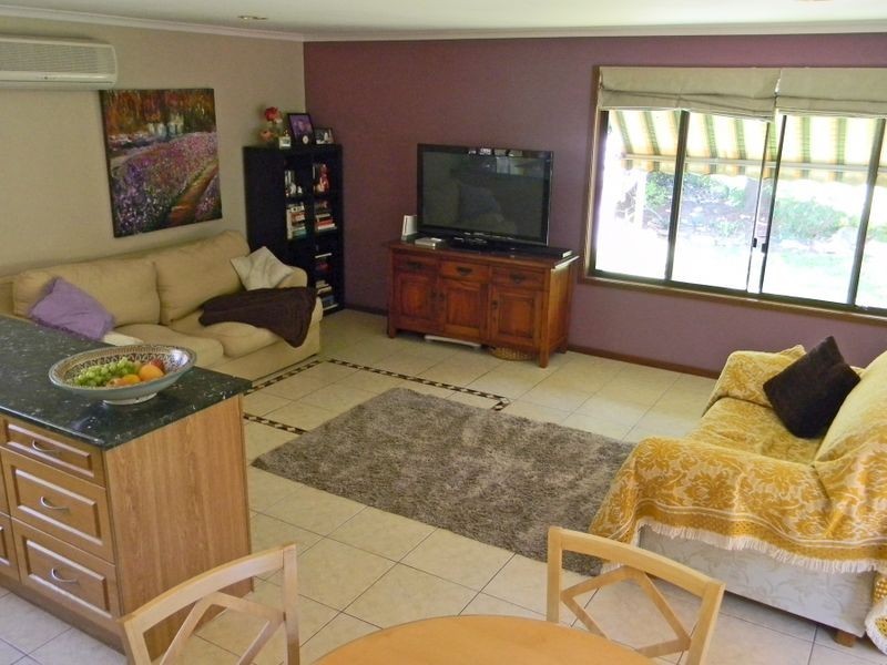 252 Mooroondu Rd, Thorneside QLD 4158