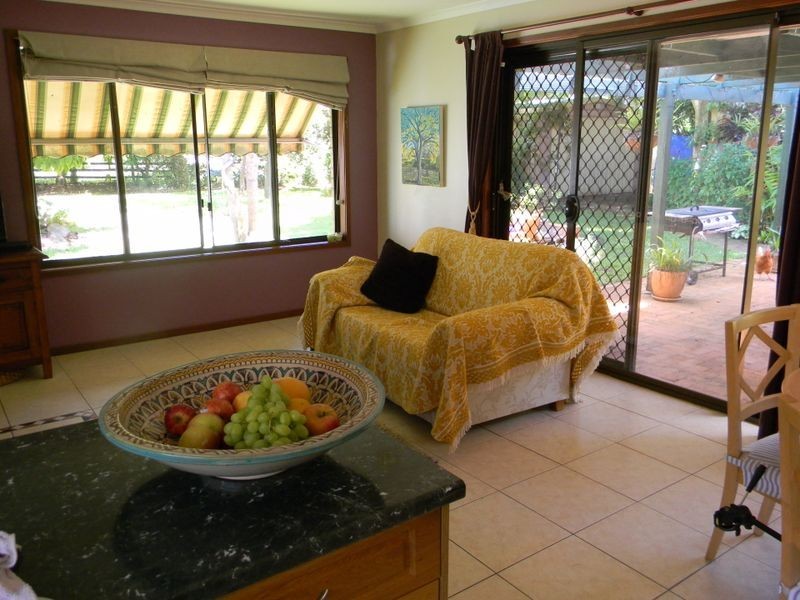 252 Mooroondu Rd, Thorneside QLD 4158