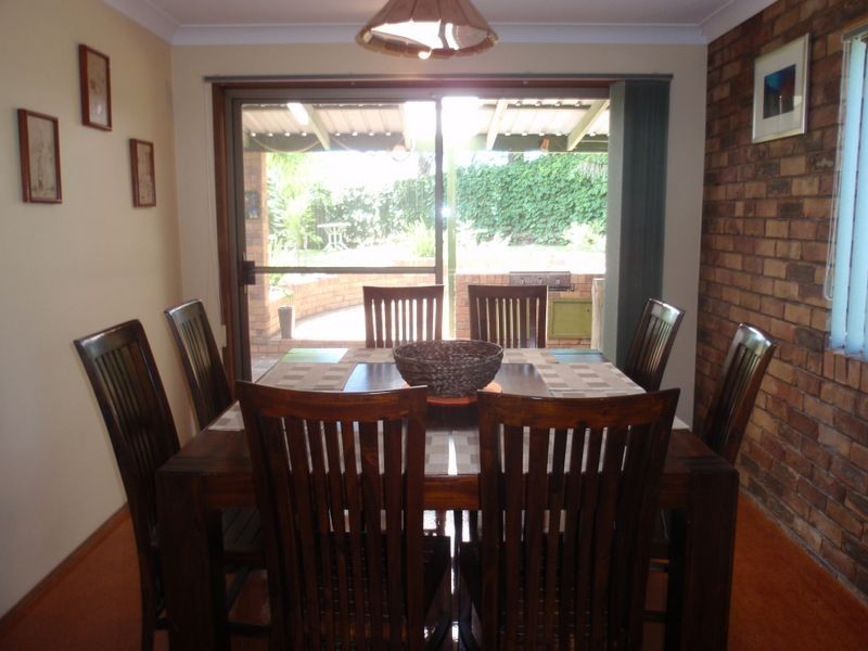 6 Owl St, Birkdale QLD 4159