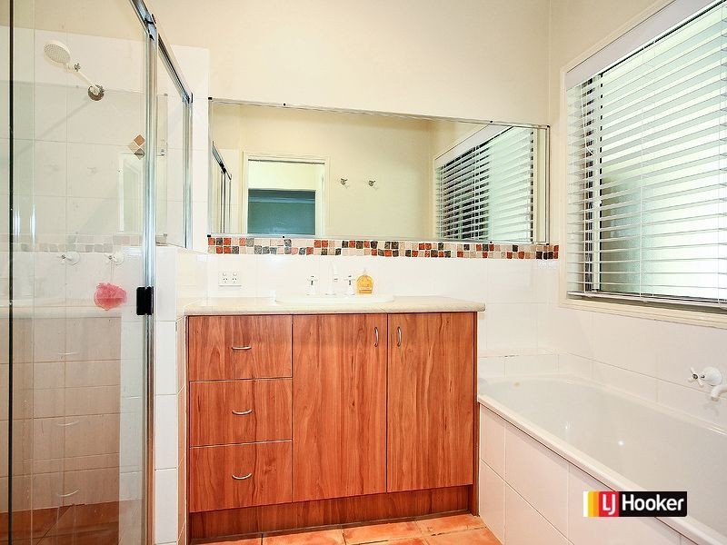 95 Avalon Road, Sheldon QLD 4157