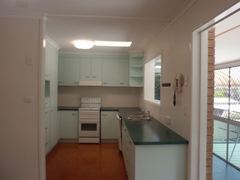 42 Bayford Street, Birkdale QLD 4159