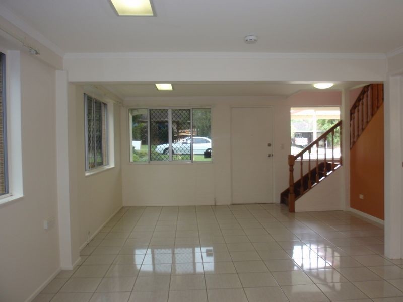 42 Bayford Street, Birkdale QLD 4159