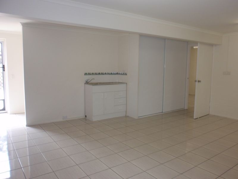 42 Bayford Street, Birkdale QLD 4159