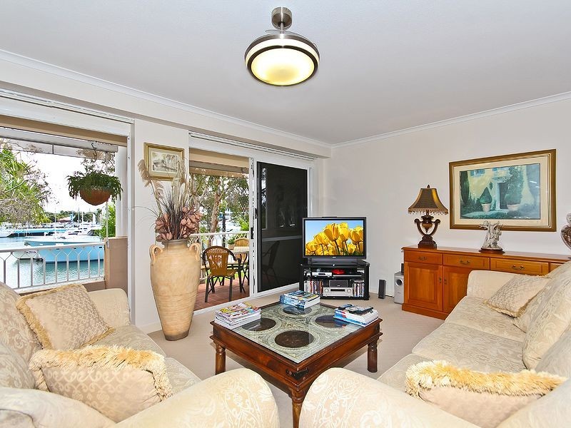 27/3 Marina Crescent, Hollywell QLD 4216