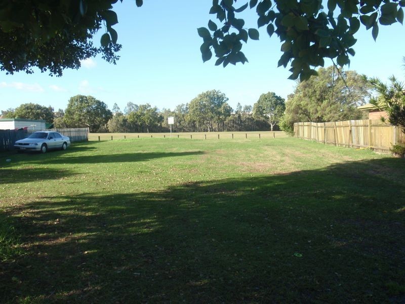 77 Thomas Street, Birkdale QLD 4159