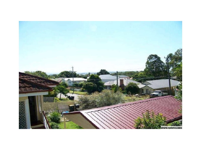 58 Joffre St, Wynnum QLD 4178