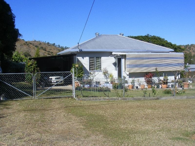 6 Queen Street, Mount Morgan QLD 4714